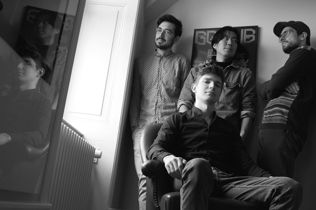 Michał Skwierczyński mit Band